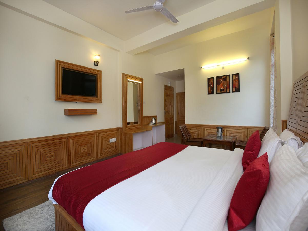 Oyo 10116 Hotel Rhythm Retreat Маналі Екстер'єр фото