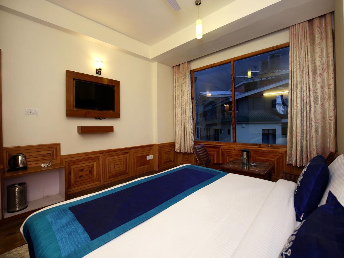 Oyo 10116 Hotel Rhythm Retreat Маналі Екстер'єр фото